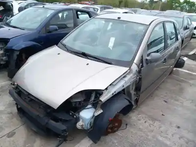 Veículo de Sucata ford fiesta (cbk) 1.4 tdci cat do ano 2003 alimentado 