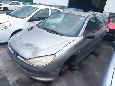 Здавання транспортного засобу peugeot 206 fastback (2a/c) 1.4 i року 2002 потужний kfw (tu3a),kfw (tu3jp),kfx (tu3jp)