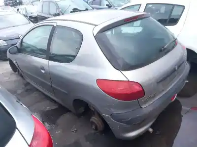 Здавання транспортного засобу peugeot 206 fastback (2a/c) 1.4 i року 2002 потужний kfw (tu3a),kfw (tu3jp),kfx (tu3jp)