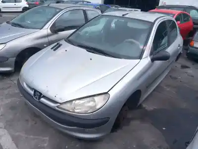 Здавання транспортного засобу peugeot 206 fastback (2a/c) 2.0 hdi 90 року 2001 потужний rhy (dw10td)