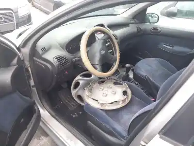 Здавання транспортного засобу peugeot 206 fastback (2a/c) 2.0 hdi 90 року 2001 потужний rhy (dw10td)