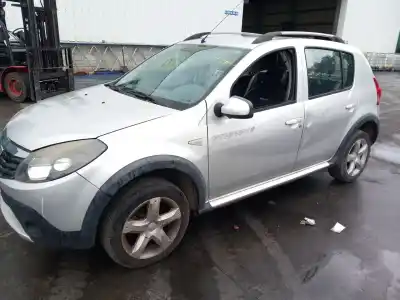 Veículo de Sucata dacia sandero ii 1.5 dci do ano 2012 alimentado k9k 612,k9k 626