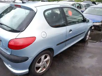 Scrapping Vehicle peugeot 206 fastback (2a/c) 1.6 16v of the year 2001 powered nfu (tu5jp4)