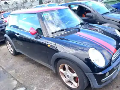 Veicolo di demolizione mini mini (r50, r53) cooper dell'anno 2002 alimentato w10 b16 a