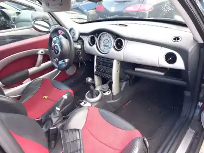 Veicolo di demolizione mini mini (r50, r53) cooper dell'anno 2002 alimentato w10 b16 a