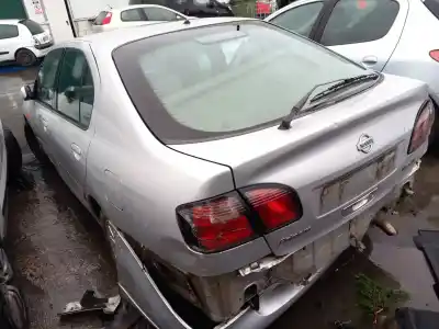 Sloopvoertuig nissan primera hatchback (p11) 2.0 td van het jaar 1999 aangedreven cd20t