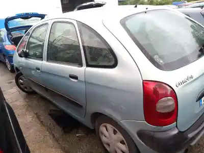 Véhicule à la ferraille citroen xsara picasso (n68) 2.0 hdi de l'année 2001 alimenté rhy (dw10td)