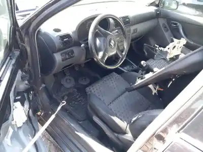 Здавання транспортного засобу seat leon (1m1) 1.9 tdi року 2002 потужний ahf,asv