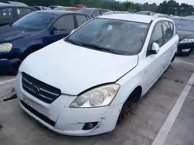Scrapping Vehicle kia cee´d active of the year 2009 powered d4fb