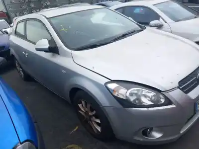 Sloopvoertuig kia cee'd fastback (ed) 1.6 crdi 115 van het jaar 2009 aangedreven d4fb