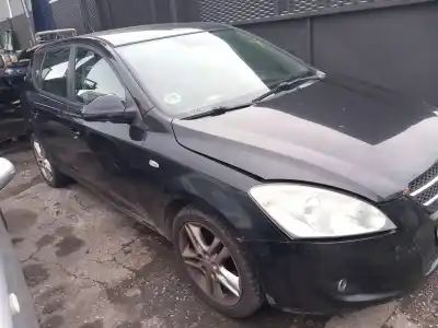 Sloopvoertuig kia cee'd fastback (ed) 1.6 crdi 115 van het jaar 2007 aangedreven d4fb