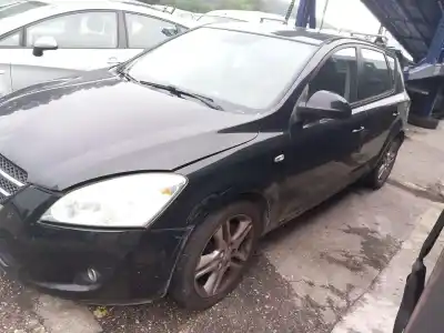 Sloopvoertuig kia cee'd fastback (ed) 1.6 crdi 115 van het jaar 2007 aangedreven d4fb