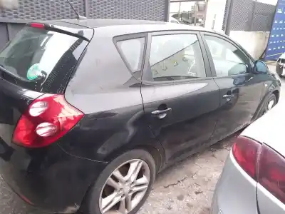 Sloopvoertuig kia cee'd fastback (ed) 1.6 crdi 115 van het jaar 2007 aangedreven d4fb