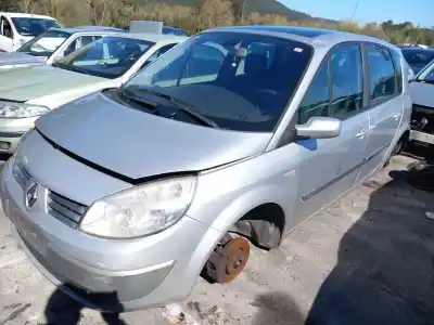 Здавання транспортного засобу RENAULT SCENIC II  року 0 потужний 