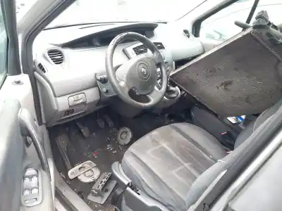 Здавання транспортного засобу renault scenic ii 1.5 dci diesel року 0 потужний 
