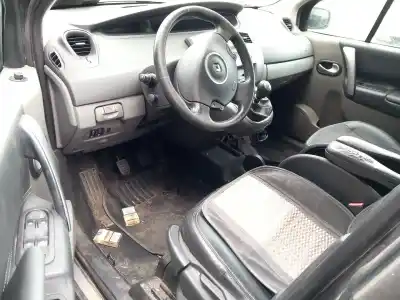 Scrapping Vehicle renault scénic ii (jm0/1_) 1.9 dci (jm14) of the year 2008 powered f9q 803,f9q 804,f9q 816,f9q 818