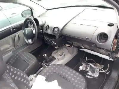 Здавання транспортного засобу volkswagen new beetle (9c1, 1c1) 2.0 року 2002 потужний ayd,bfs
