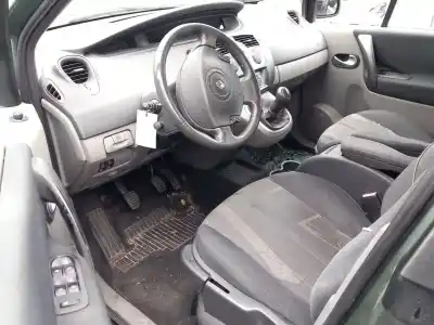 Здавання транспортного засобу renault scénic ii (jm0/1_) 1.6 16v (jm1r) року 2006 потужний k4m 766,k4m 812,k4m 813