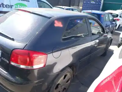 Veículo de Sucata audi a3 (8p1) 2.0 fsi do ano 2004 alimentado axw,blr,blx,bly,bmb,bvy,bvz