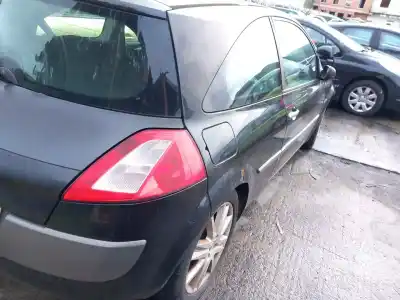 Scrapping Vehicle renault megane ii (bm0/1_, cm0/1_) 1.9 dci (bm0g, cm0g) of the year 2003 powered f9q 800