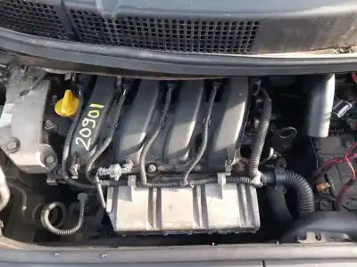 Sloopvoertuig RENAULT SCÉNIC II (JM0/1_)  van het jaar 2006 aangedreven F4R 770,F4R 771