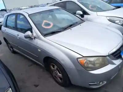 Veículo de Sucata kia cerato i fastback (ld) 2.0 crdi do ano 2004 alimentado d4ea