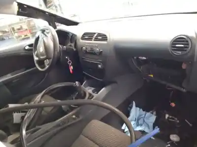 Scrapping Vehicle seat leon (1p1) 1.9 tdi of the year 2009 powered bxf