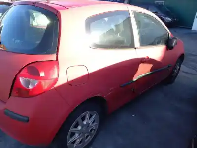 Veicolo di demolizione renault clio iii (br0/1, cr0/1) 1.2 16v (br02, br0j, br11, cr02, cr0j, cr11) dell'anno 2009 alimentato d4f 706,d4f 740,d4f 764