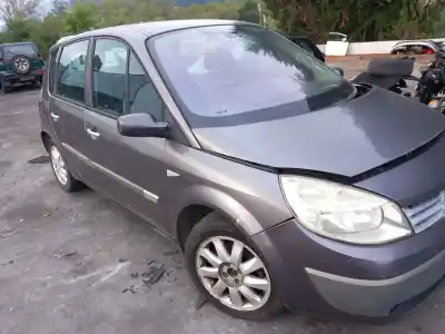 Veicolo di demolizione renault scénic ii (jm0/1_) 1.9 dci (jm0g, jm12, jm1g, jm2c) dell'anno 2004 alimentato f9q 812