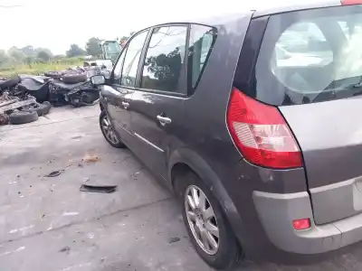 Veicolo di demolizione renault scénic ii (jm0/1_) 1.9 dci (jm0g, jm12, jm1g, jm2c) dell'anno 2004 alimentato f9q 812
