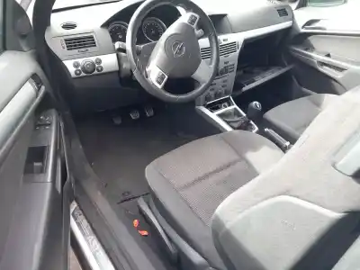 Veicolo di demolizione opel astra h gtc (a04) 1.6 (l08) dell'anno 2008 alimentato z 16 xe1,z 16 xep