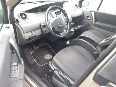 Veículo de Sucata renault scénic ii (jm0/1_) 1.5 dci (jm1e, jm16) do ano 2008 alimentado k9k 732,k9k 734