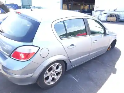 Veicolo di demolizione opel astra h (a04) 1.7 cdti (l48) dell'anno 2004 alimentato z 17 dth