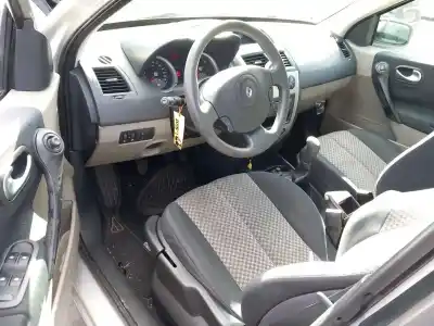 Veicolo di demolizione renault megane ii (bm0/1_, cm0/1_) 1.5 dci (bm02, bm13, bm2a, cm02, cm13) dell'anno 2005 alimentato k9k 728,k9k 729