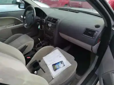 Sloopvoertuig ford mondeo iii sedán (b4y) 2.0 16v van het jaar 2002 aangedreven cjba,cjbb