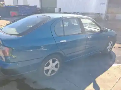 Sloopvoertuig nissan primera hatchback (p11) 1.8 16v van het jaar 2001 aangedreven qg18de