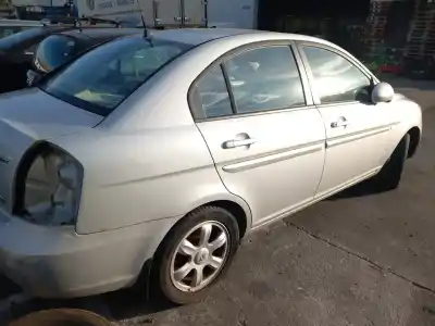 Veículo de Sucata hyundai accent iii sedán (mc) 1.5 crdi gls do ano 2007 alimentado d4fa
