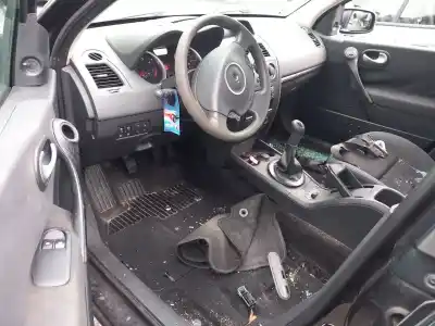 Veicolo di demolizione renault megane ii (bm0/1_, cm0/1_) 1.5 dci (bm1f, cm1f) dell'anno 2009 alimentato k9k 724