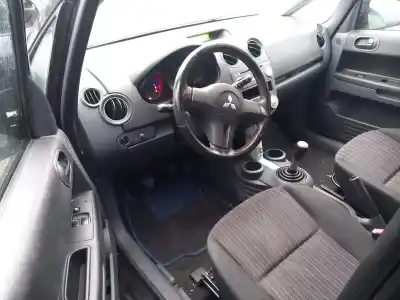 Здавання транспортного засобу mitsubishi colt vi (z3_a, z2_a) 1.5 di-d (z39a) року 2008 потужний om 639.939