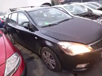 Scrapping Vehicle kia cee'd sw (ed) 1.6 crdi 115 of the year 2010 powered d4fb