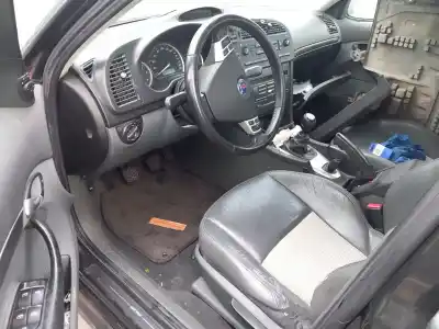 Veículo de Sucata saab 9-3 (ys3f, e79, d79, d75) 2.2 tid do ano 2003 alimentado d223l