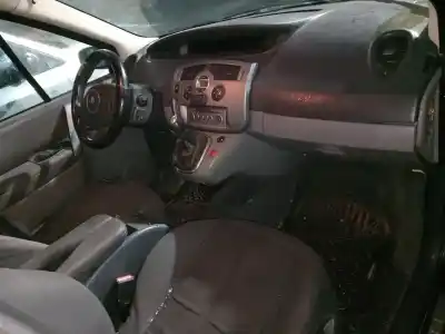Veicolo di demolizione renault scénic ii (jm0/1_) 1.9 dci (jm14) dell'anno 2007 alimentato f9q 803,f9q 804,f9q 816,f9q 818
