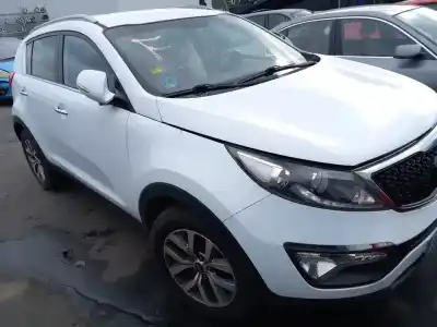 Sloopvoertuig KIA SPORTAGE III (SL) 1.7 CRDI van het jaar 2015 aangedreven D4FD
