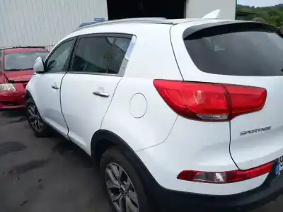 Sloopvoertuig kia sportage iii (sl) 1.7 crdi van het jaar 2015 aangedreven d4fd