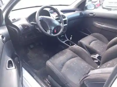 Veículo de Sucata peugeot 206 fastback (2a/c) 2.0 hdi 90 do ano 2001 alimentado rhy (dw10td)