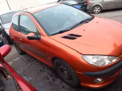 Veículo de Sucata peugeot 206 fastback (2a/c) 1.4 i do ano 2001 alimentado kfw (tu3a),kfw (tu3jp),kfx (tu3jp)