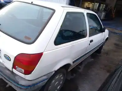 Veículo de Sucata ford fiesta iii (gfj) 1.1 do ano 1992 alimentado g6a