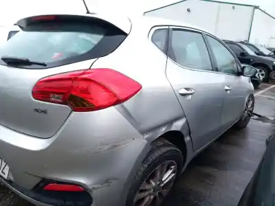 Scrapping Vehicle kia cee'd (jd) 1.6 crdi 128 of the year 2015 powered d4fb