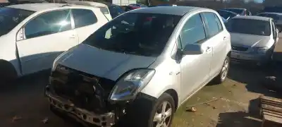 Véhicule à la ferraille toyota yaris (_p9_) 1.4 d-4d (nlp90_) de l'année 2007 alimenté 1ndtv