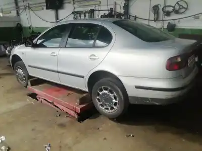 Veículo de Sucata seat toledo (1m2) select do ano 2000 alimentado ahf